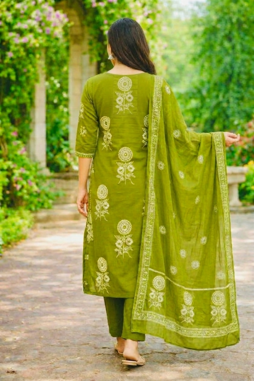 Spice Wardrobe Elegant Lush Green Printed Cotton Suit